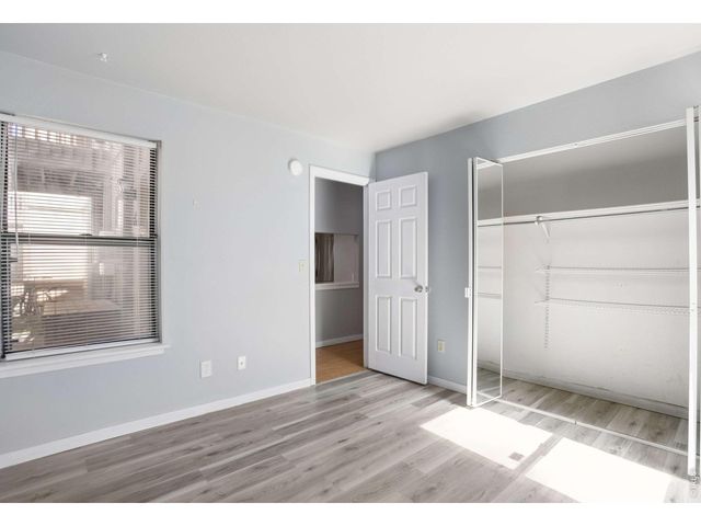 225 E 8th Ave F-6, Longmont, CO 80504