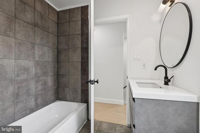 1302 N LAWRENCE ST, Philadelphia, PA 19122