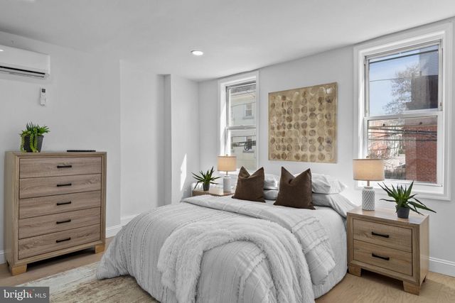 1302 N LAWRENCE ST, Philadelphia, PA 19122