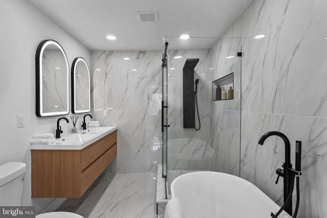 1302 N LAWRENCE ST, Philadelphia, PA 19122