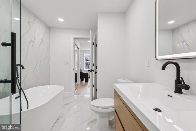 1302 N LAWRENCE ST, Philadelphia, PA 19122