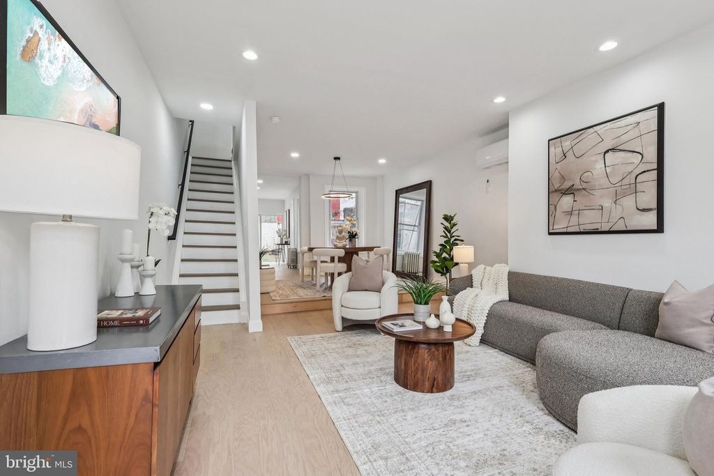 1302 N LAWRENCE ST, Philadelphia, PA 19122