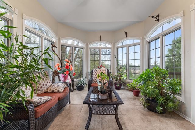 1608 W Lincoln Way, Marshalltown, IA 50158