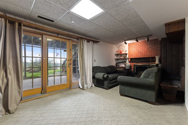 1608 W Lincoln Way, Marshalltown, IA 50158