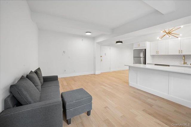 1 Sadore Lane 1N, Yonkers, NY 10710