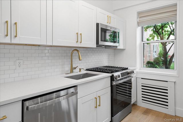 1 Sadore Lane 1N, Yonkers, NY 10710