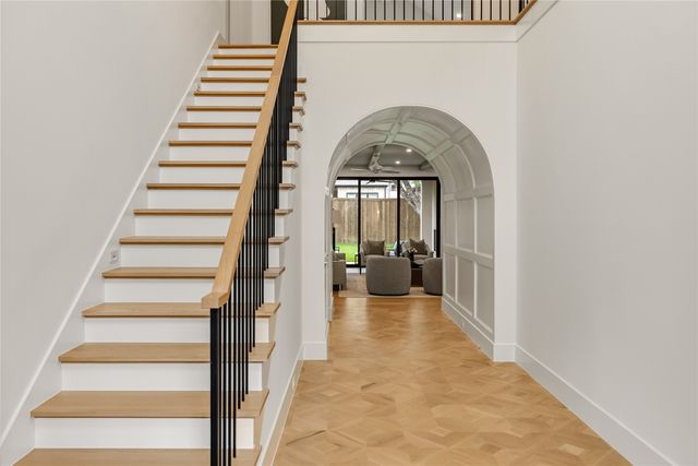 9866 Mixon Drive, Dallas, TX 75220