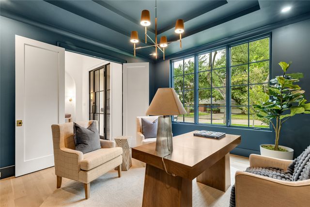 9866 Mixon Drive, Dallas, TX 75220