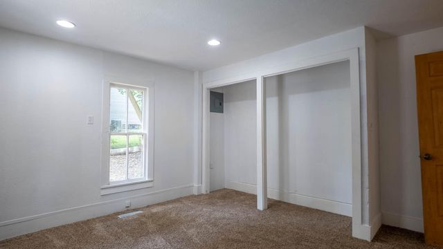 220 South 3rd Street, Thayer, MO 65791