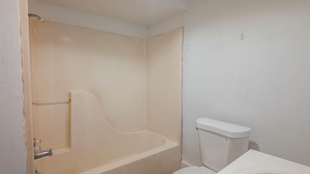 220 South 3rd Street, Thayer, MO 65791