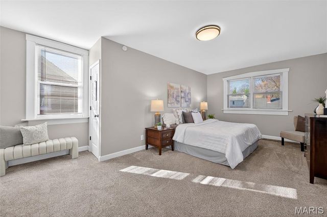 1212 N 3rd Street, St Charles, MO 63301