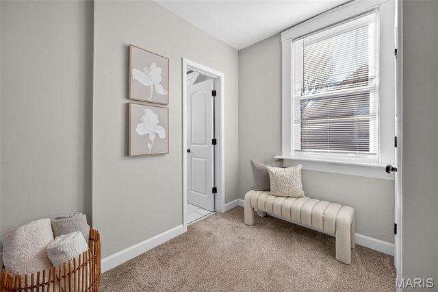 1212 N 3rd Street, St Charles, MO 63301