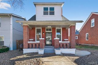 1212 N 3rd Street, St Charles, MO 63301
