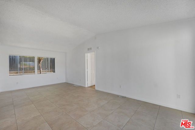 472 Hupa Street, Ventura, CA 93001