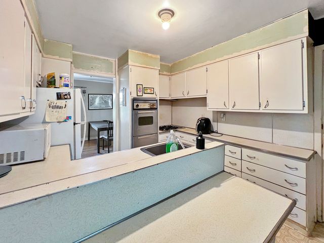 785 Saint Andrews Drive, Crete, IL 60417