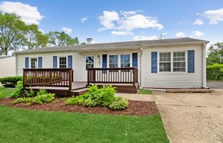 347 Hiawatha Drive, Buffalo Grove, IL 60089