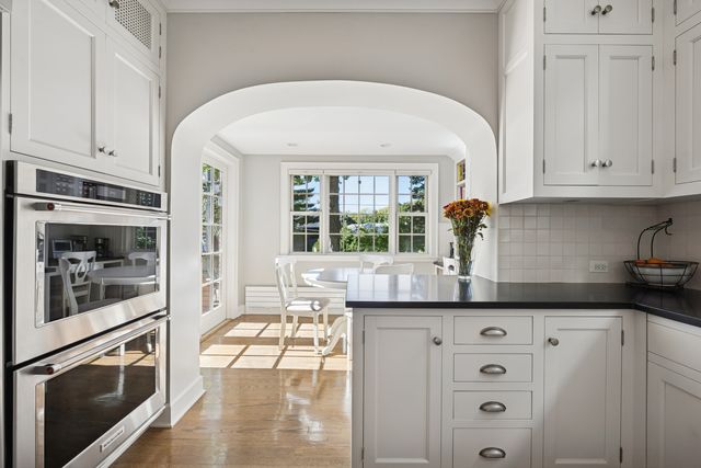 2754 Ridge Avenue, Evanston, IL 60201