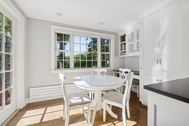 2754 Ridge Avenue, Evanston, IL 60201