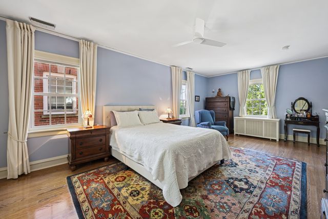 2754 Ridge Avenue, Evanston, IL 60201