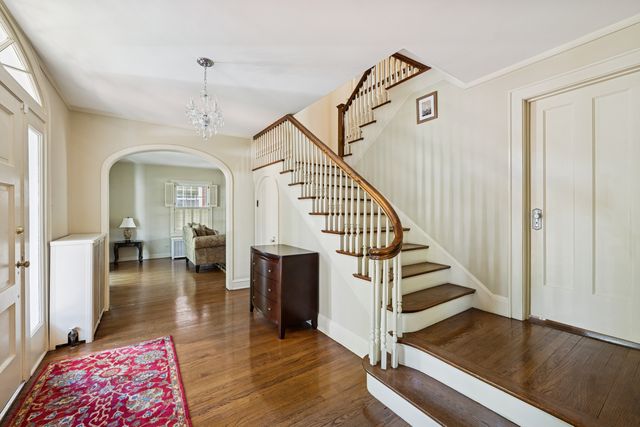 2754 Ridge Avenue, Evanston, IL 60201