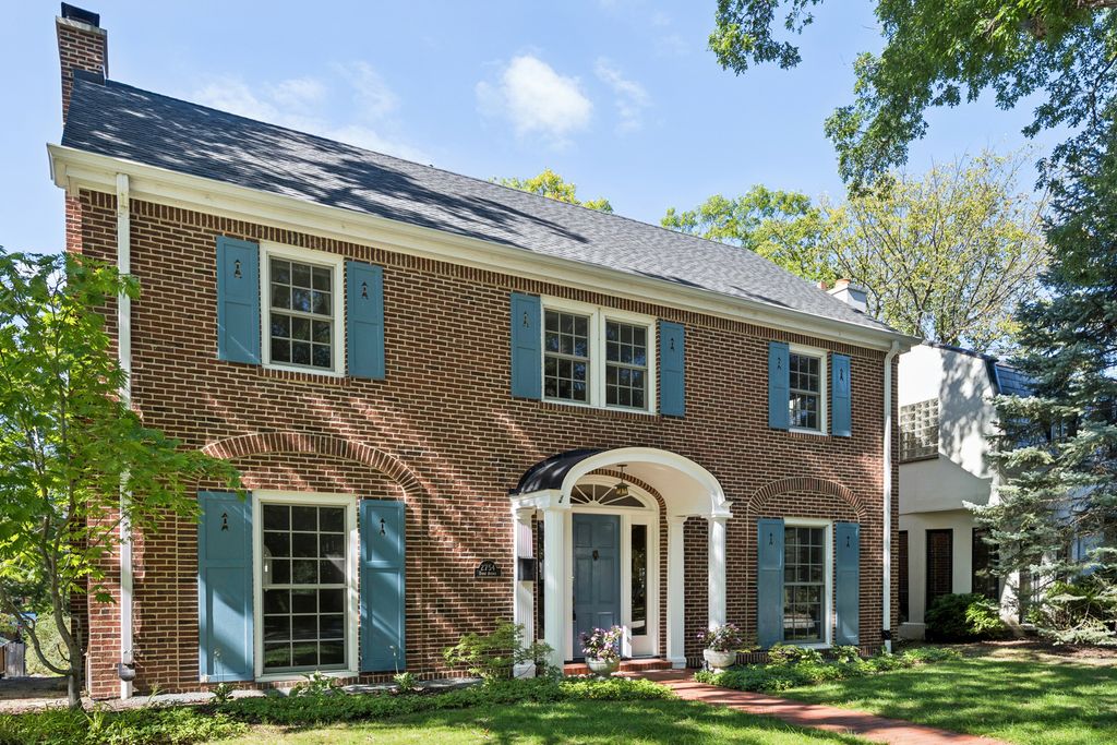 2754 Ridge Avenue, Evanston, IL 60201