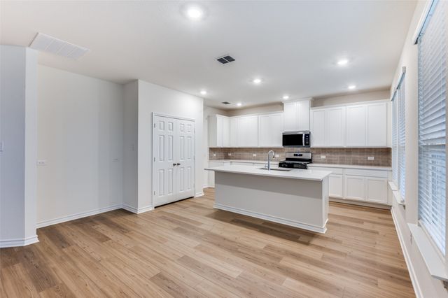2704 Goldfinch Drive, Denton, TX 76205