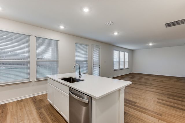 2704 Goldfinch Drive, Denton, TX 76205