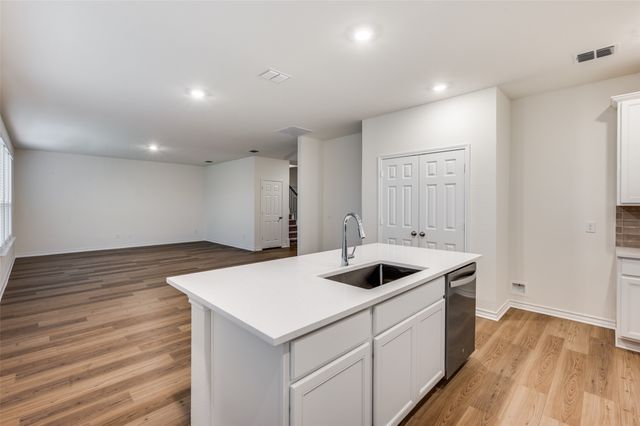 2704 Goldfinch Drive, Denton, TX 76205