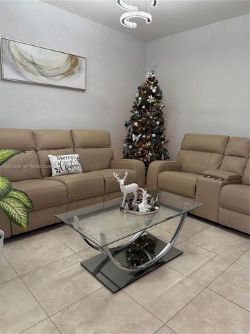 4117 NE 24th Dr, Homestead, FL 33033