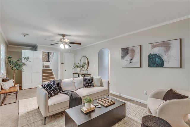 9665 Pine Thicket Way, Roswell, GA 30075
