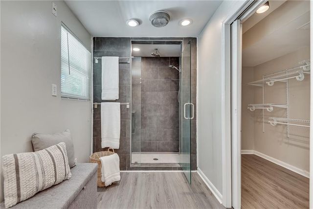 9665 Pine Thicket Way, Roswell, GA 30075