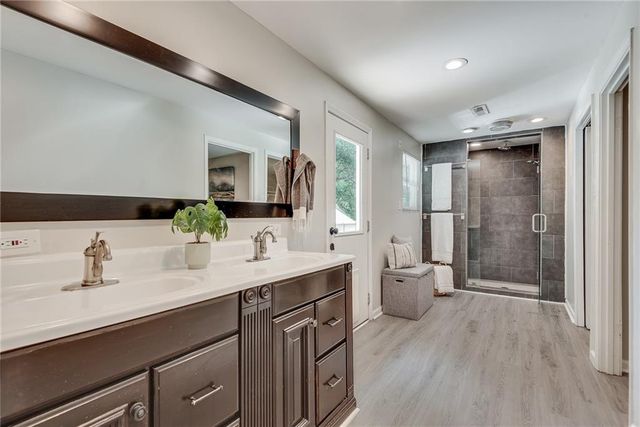 9665 Pine Thicket Way, Roswell, GA 30075