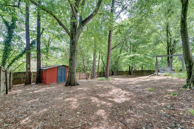 9665 Pine Thicket Way, Roswell, GA 30075