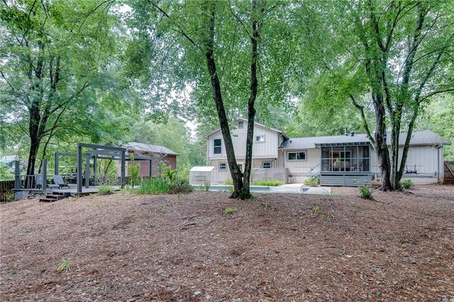 9665 Pine Thicket Way, Roswell, GA 30075