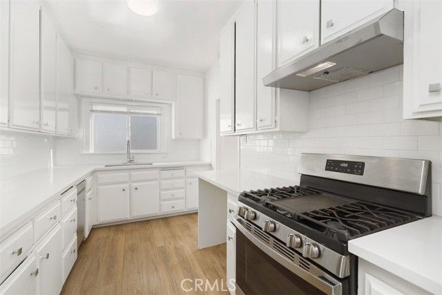 1861 Pacific Avenue, Long Beach, CA 90806