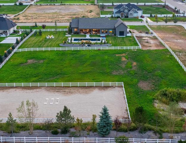 23910 Timber Hills Rd, Caldwell, ID 83607