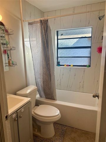 219 21ST STREET E B, Bradenton, FL 34208