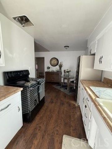 16366 Walnut, Hesperia, CA 92345