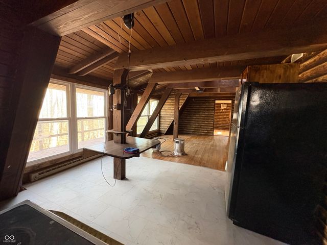 6155 Private Road 1125 N, Poland, IN 47868