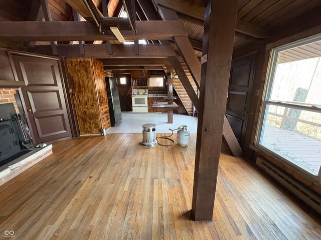 6155 Private Road 1125 N, Poland, IN 47868