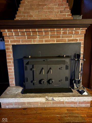 6155 Private Road 1125 N, Poland, IN 47868