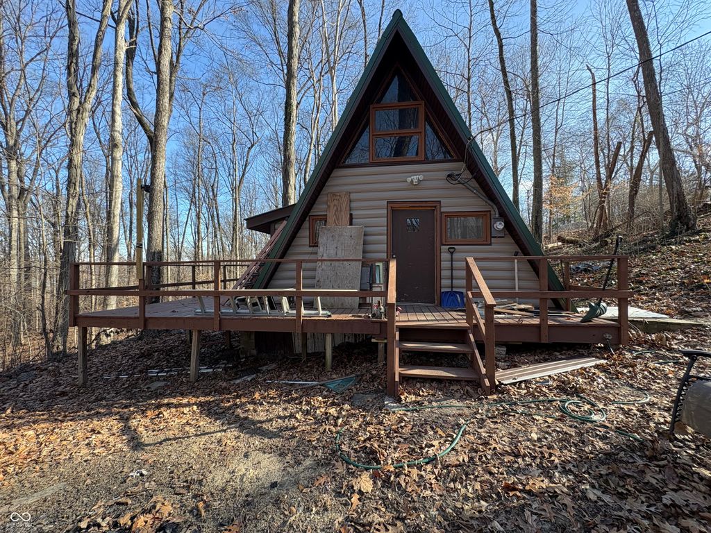 6155 Private Road 1125 N, Poland, IN 47868