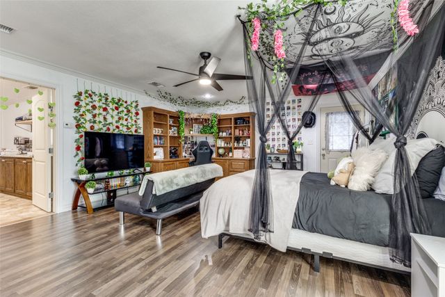 1590 Farm Road 2352, Sumner, TX 75486