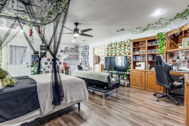 1590 Farm Road 2352, Sumner, TX 75486