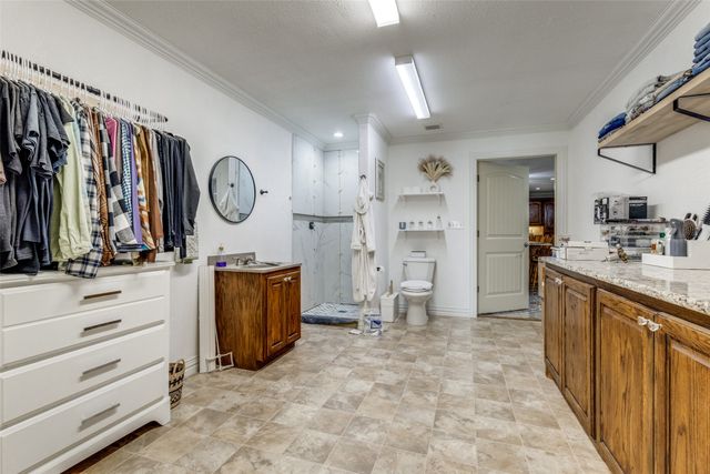 1590 Farm Road 2352, Sumner, TX 75486