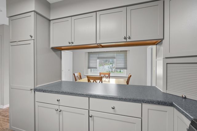 1517 Royal Oak Avenue, Portage City, MI 49024