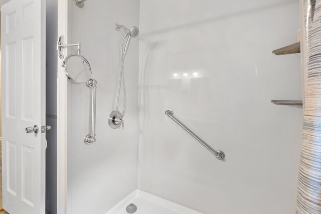 1517 Royal Oak Avenue, Portage City, MI 49024