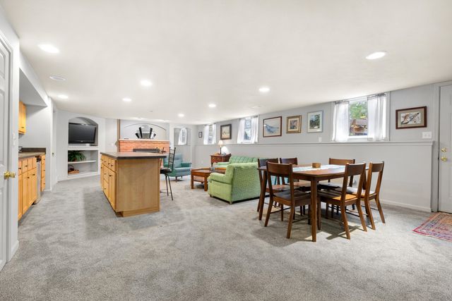 1517 Royal Oak Avenue, Portage City, MI 49024