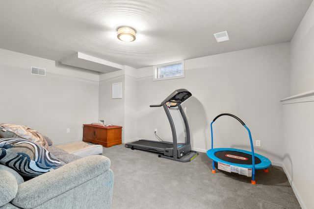 1517 Royal Oak Avenue, Portage City, MI 49024