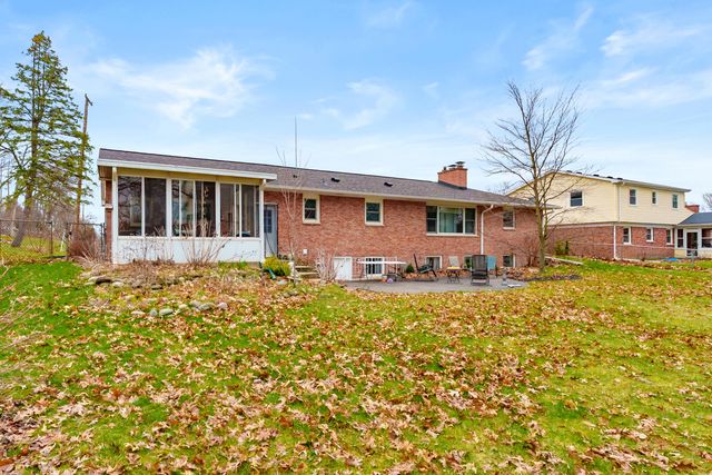 1517 Royal Oak Avenue, Portage City, MI 49024